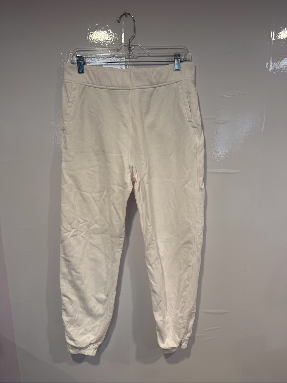 White‎ lululemon scuba joggers